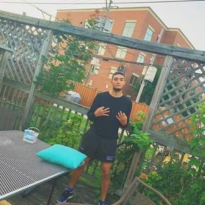 Meet your Posher, Devin